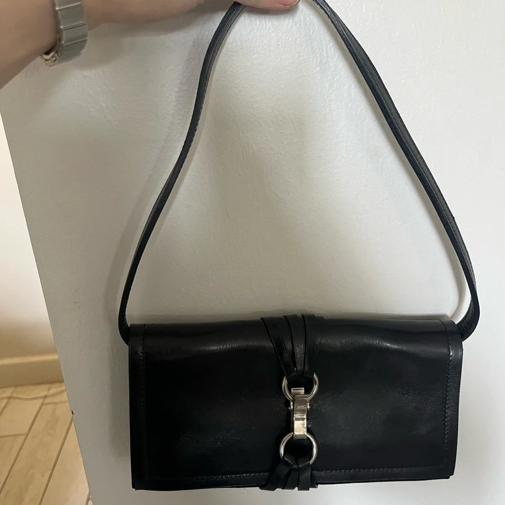 MARRIE SAINT PIERRE black leather purse - Picture 4 of 10